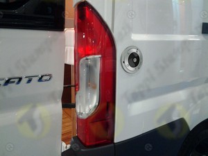 Tappo serbatoio 240 RCM nero a baionetta passaggio 40 mm per acqua camper